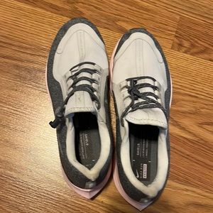 Nike Pegasus 35 size 7